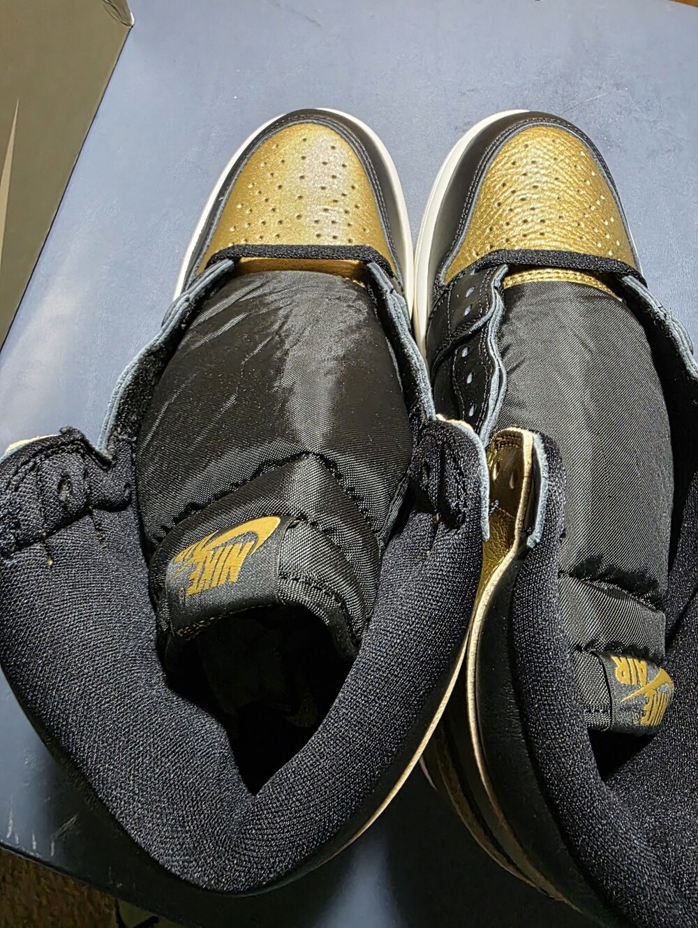 Jordan 1 High Black & Gold Men's High-Top Sneakers Size 10m. - Picture 5 of 7